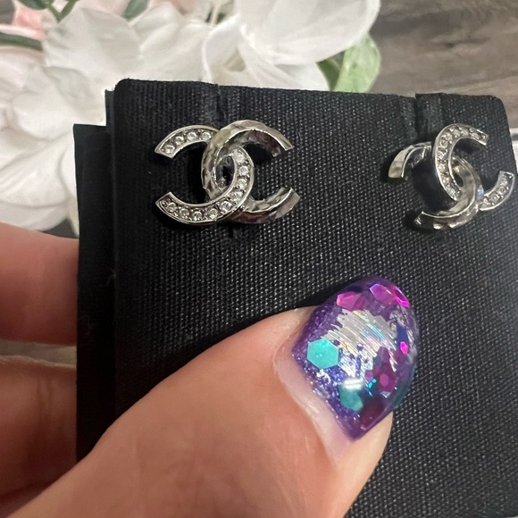 CHANEL Silver Mini Crystal CC Earrings - Picture 3 of 9